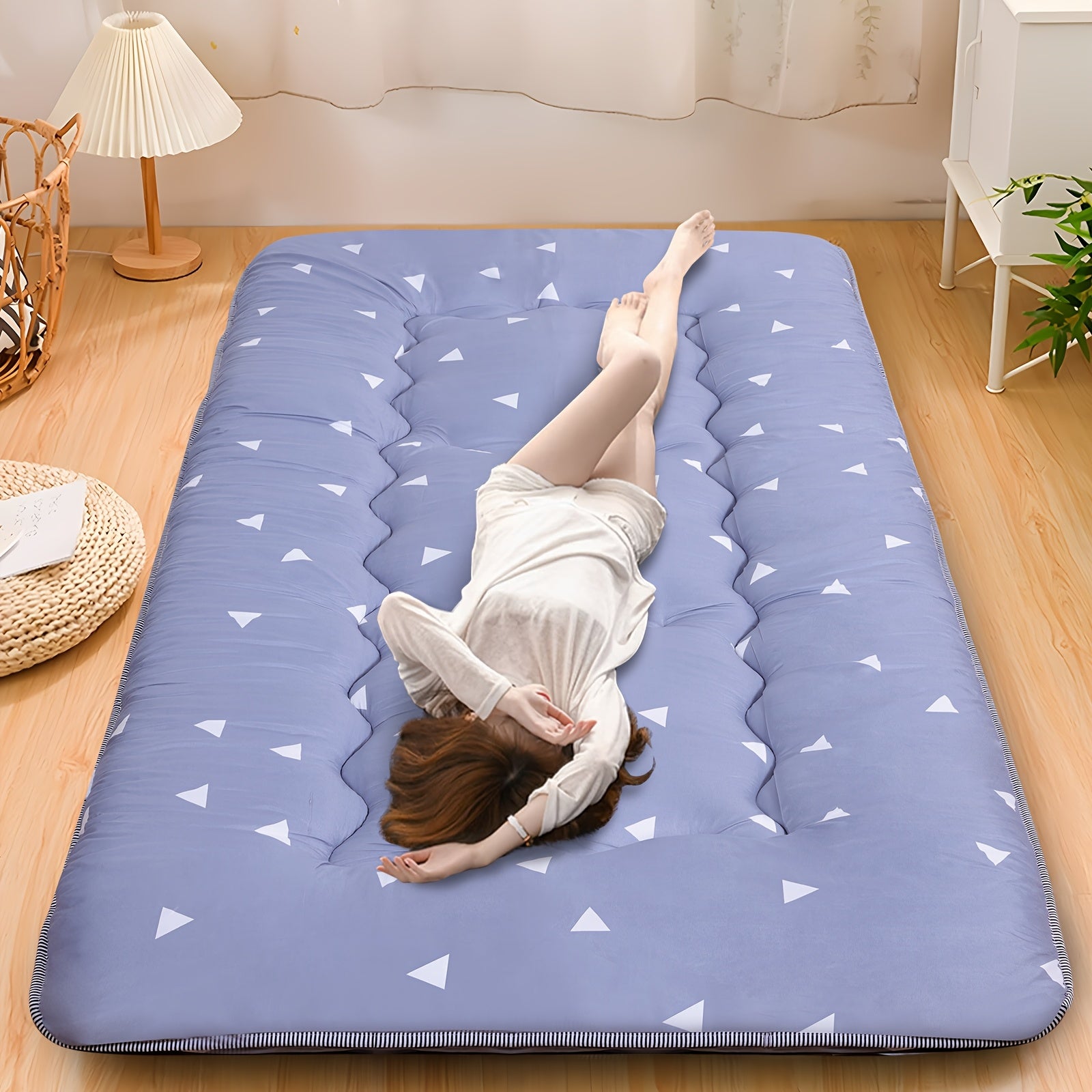 4 Inch Thickened Japanese Floor Futon Pad Foldable Tatami Sleeping Pad Roll Up Floor Bed Cushion with Portable Storage Bag for Travel Camping Guest Room Dormitory Lounger